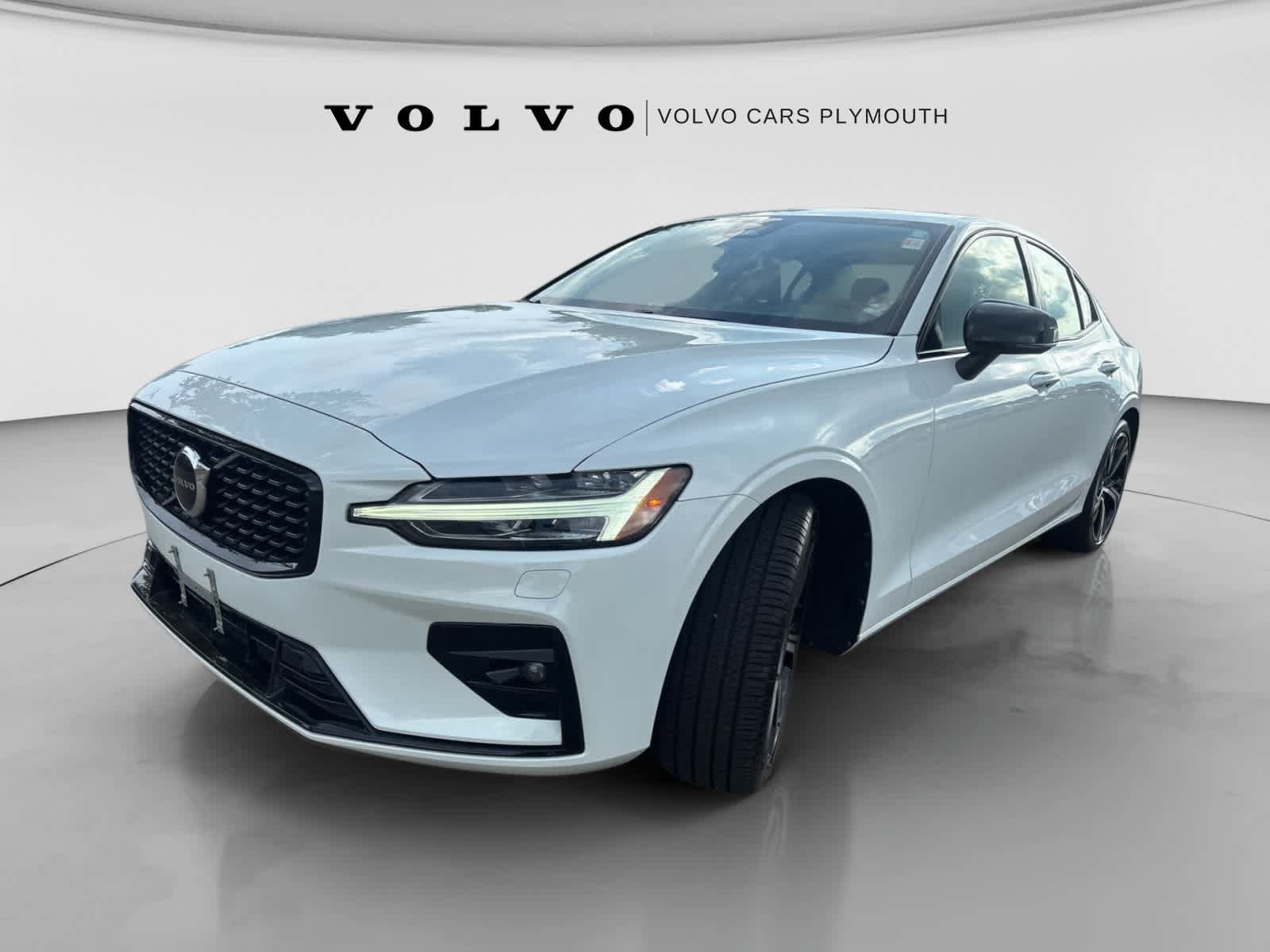 Used 2024 Volvo S60 B5 Core w/ Climate Package AWD/4WD image 5