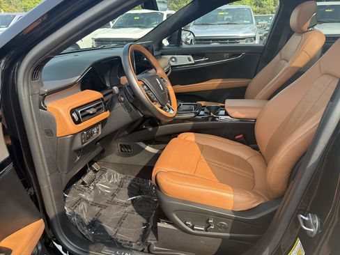 Certified 2023 Lincoln Nautilus Black Label w/ Class II Trailer Tow Package AWD/4WD image 12