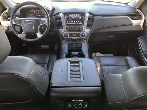 Used 2017 GMC Yukon SLT w/ Premium Edition image 11