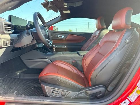 Used 2026 Ford Mustang GT Premium RWD image 6