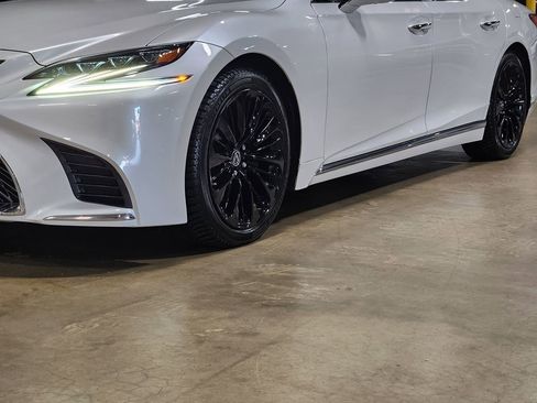 Used 2020 Lexus LS 500 w/ Interior Upgrade Package RWD image 17