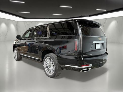 New 2026 Cadillac Escalade ESV Luxury w/ Touring Package image 3