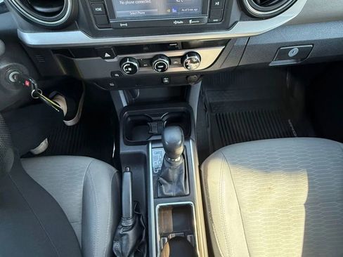 Used 2016 Toyota Tacoma SR5 w/ SR5 Appearance Package (SN) image 13