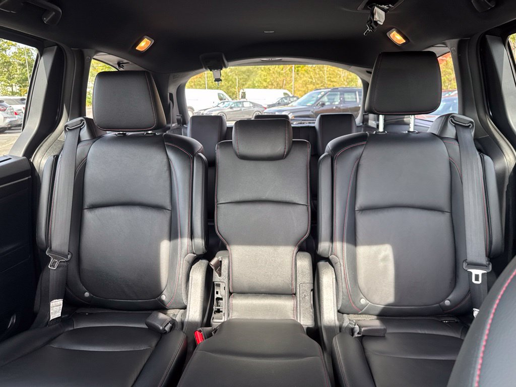 Used 2024 Honda Odyssey Sport image 26