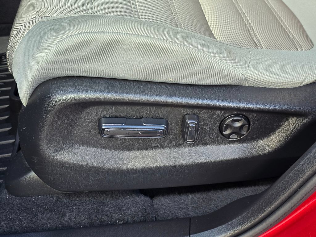 Used 2021 Honda CR-V EX image 14