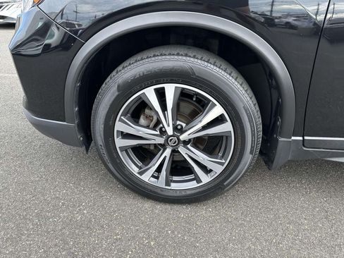 Used 2019 Nissan Rogue SV w/ Premium Package AWD/4WD image 7