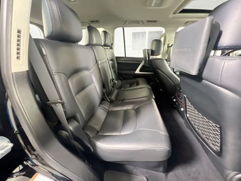 Used 2018 Toyota Land Cruiser w/ Carpet Mat Package AWD/4WD image 30