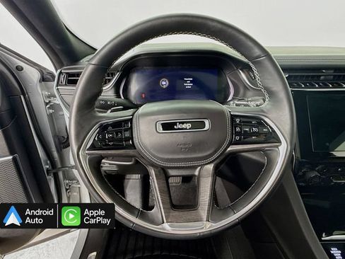 Used 2022 Jeep Grand Cherokee Overland AWD/4WD image 11