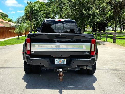 Used 2020 Ford F350 Platinum AWD/4WD image 13