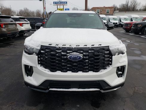 New 2026 Ford Explorer ST-Line w/ ST-Line Street Pack image 2