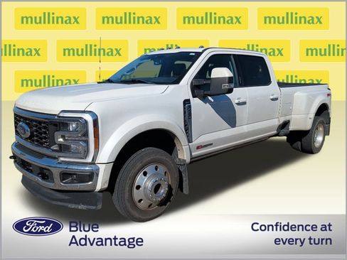 Used 2023 Ford F450 Lariat w/ Lariat Ultimate Package image 2