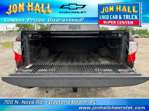 Used 2017 Nissan Titan Platinum Reserve image 11