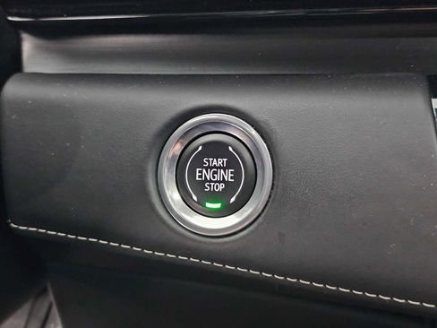 Used 2023 Cadillac Escalade ESV V image 32