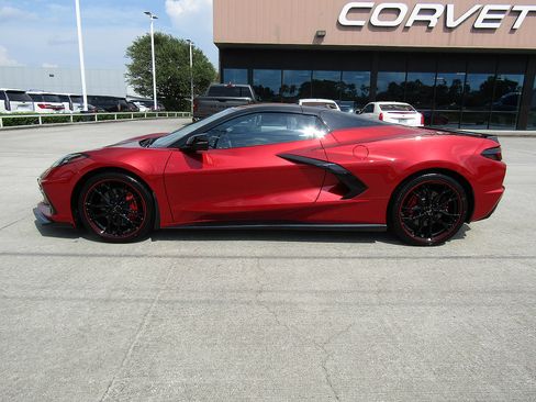 Used 2024 Chevrolet Corvette Stingray Preferred Conv w/ Stealth Interior Trim Package RWD image 26