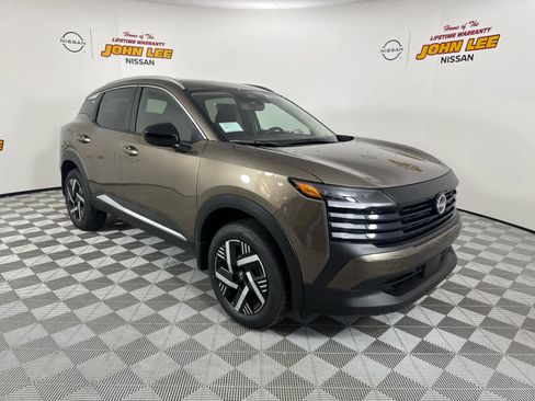 New 2026 Nissan Kicks SV w/ Illumination Package image 8