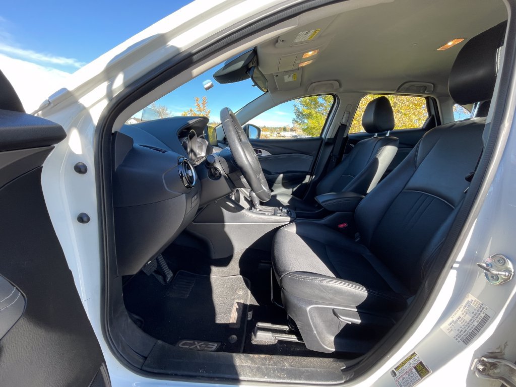 Used 2019 MAZDA CX-3 Touring w/ Touring I-ACTIVSENSE Package AWD/4WD image 3