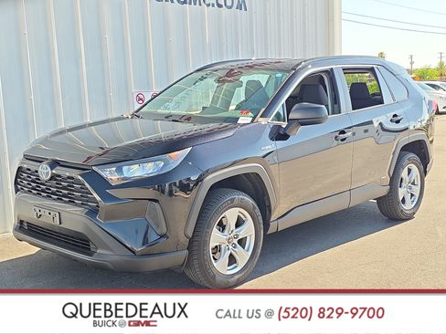 Used 2021 Toyota RAV4 LE AWD/4WD image 3