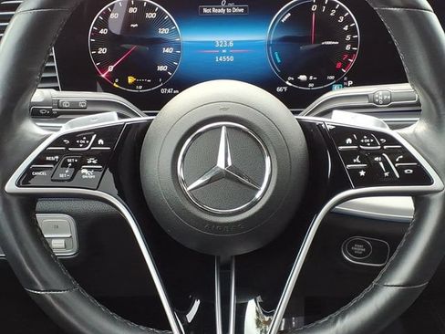 Certified 2025 Mercedes-Benz GLE 450e 4MATIC w/ Driver Assistance Package image 8