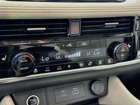 Used 2023 Nissan Rogue SL w/ SL Premium Package FWD image 20