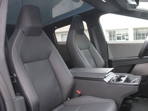 Used 2024 Tesla Cybertruck Cyberbeast AWD/4WD image 17