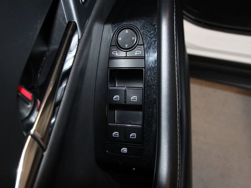 Used 2024 MAZDA CX-30 AWD 2.5 S w/ Preferred Package image 6