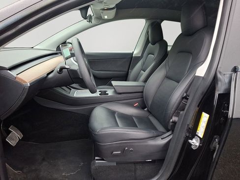 Used 2021 Tesla Model Y Long Range image 13