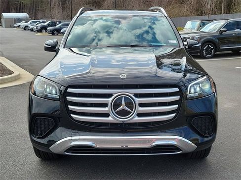 Used 2024 Mercedes-Benz GLS 450 4MATIC image 2