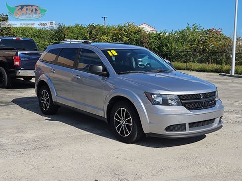 Used 2018 Dodge Journey SE w/ Connectivity Group image 1