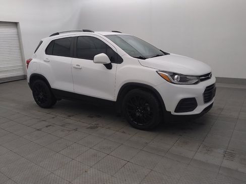 Used 2022 Chevrolet Trax LT w/ Sport Edition FWD image 11