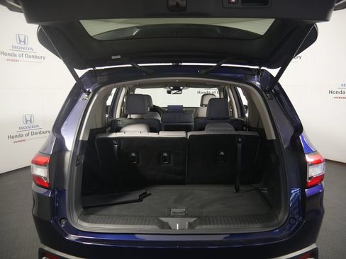 Used 2025 Honda Pilot EX-L image 5