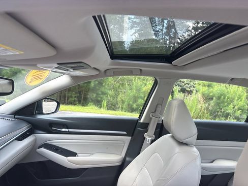 Used 2019 Nissan Altima 2.5 SL FWD image 7