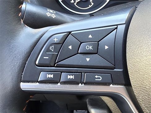 Used 2024 Nissan Sentra SR w/ SR Premium Package image 28