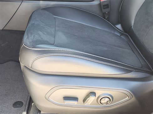 New 2026 Jeep Grand Cherokee Altitude image 23