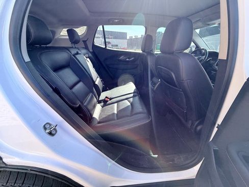 Used 2018 GMC Terrain Denali w/ Advanced Safety Package AWD/4WD image 12