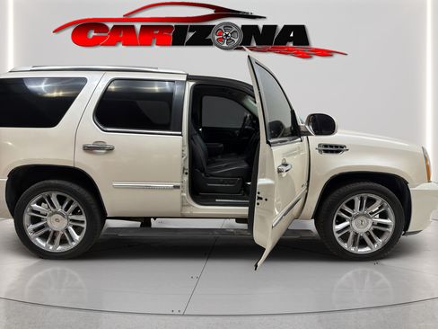 Used 2013 Cadillac Escalade Platinum AWD/4WD image 16