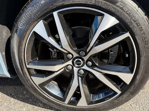 Used 2024 Volvo S60 B5 Core image 8