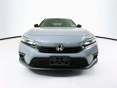 Used 2024 Honda Civic Sport image 2