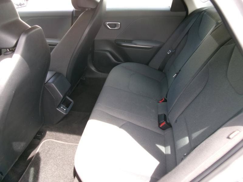 Used 2025 Kia K4 FWD image 9