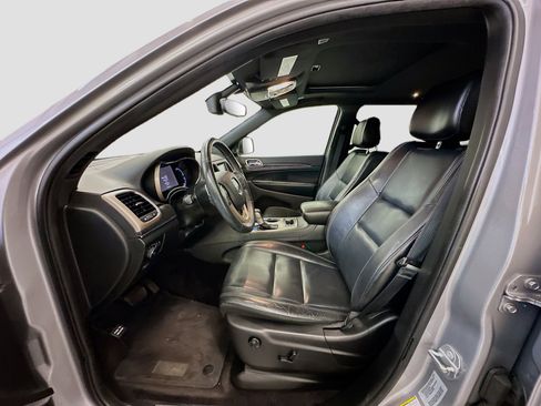 Used 2017 Jeep Grand Cherokee Limited image 13