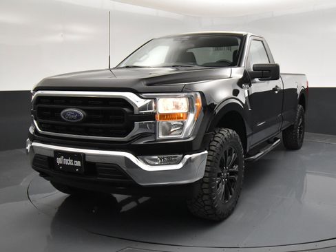 Used 2022 Ford F150 XLT image 2
