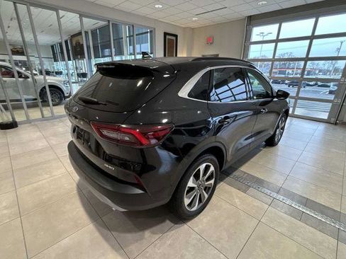 Certified 2025 Ford Escape Platinum image 3