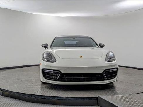 Used 2018 Porsche Panamera 4S image 12
