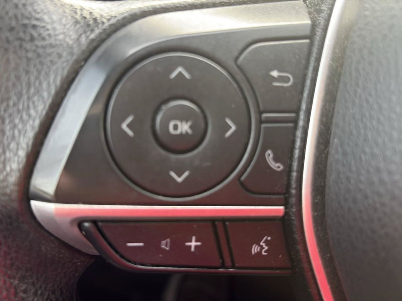 Used 2024 Toyota Camry LE FWD image 13