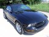Used 2008 Ford Mustang Convertible image 2