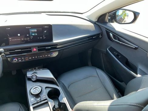 Used 2025 Kia EV6 Light RWD image 15