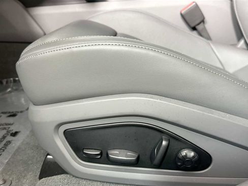 Certified 2025 Porsche Taycan image 12