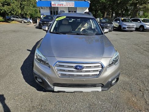 Used 2015 Subaru Outback 2.5i Limited AWD/4WD image 10