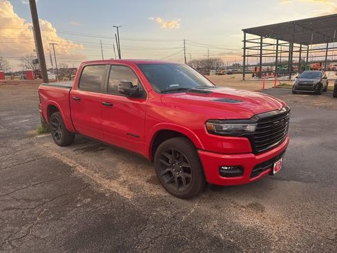 Used 2025 RAM 1500 Laramie w/ Night Edition image 17