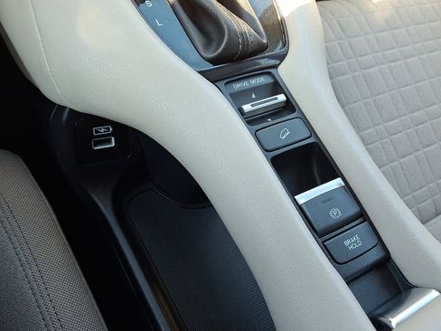 Used 2023 Honda HR-V LX image 22