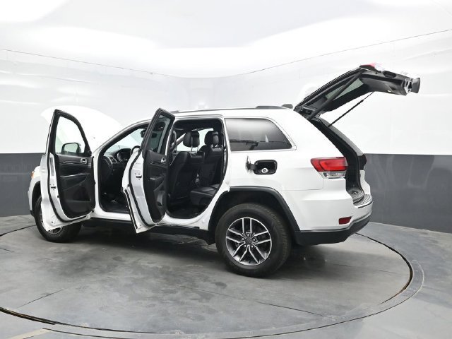 Used 2021 Jeep Grand Cherokee Limited AWD/4WD image 52